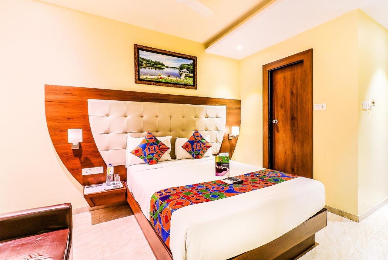 Fabexpress Adlon Andheri East Мумбаи Экстерьер фото